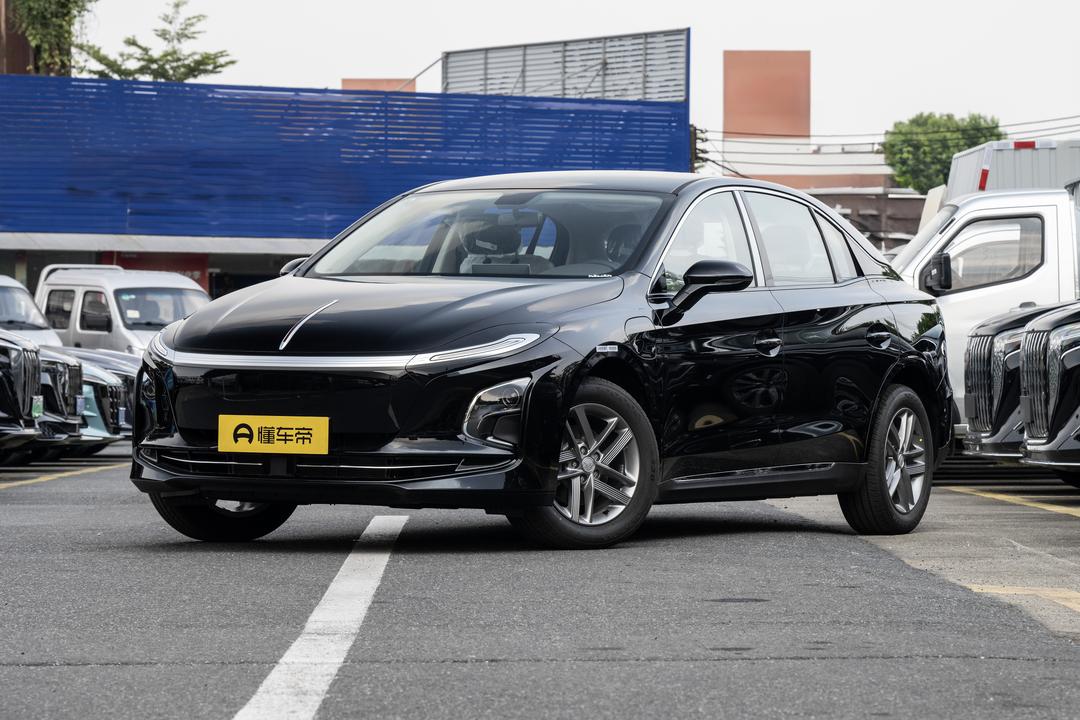 Hongqi E-QM5 2026, фото 1