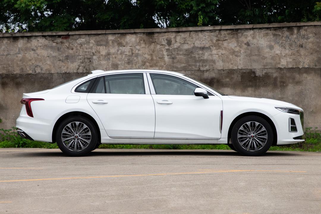 Hongqi H5 2026, фото 8