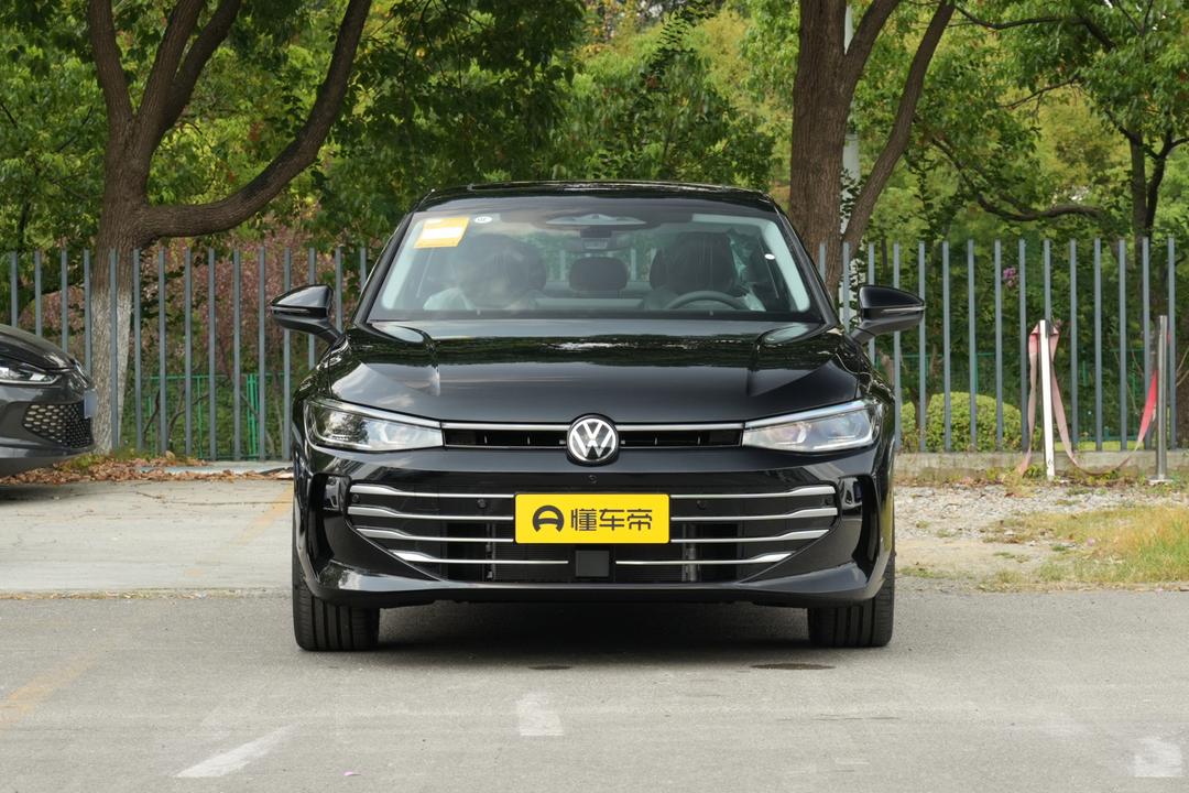 Volkswagen Passat 2026, фото 2