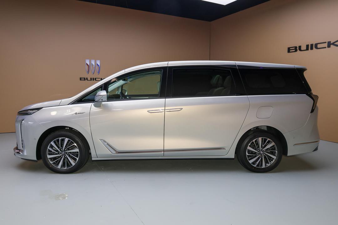 Buick GL8 PHEV 2026, фото 4