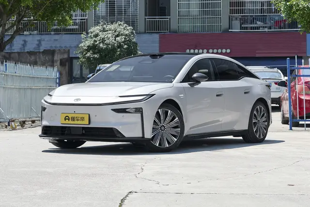 Toyota bZ7 2026 — купить из Китая под заказ