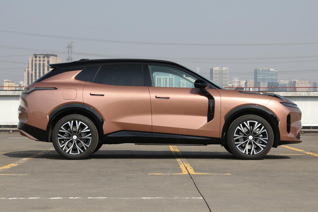 Lynk & Co 08 EM-P 2026, фото 8