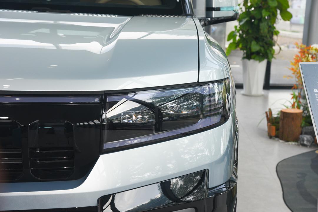 BYD Fangchengbao Leopard 8 2026, фото 10
