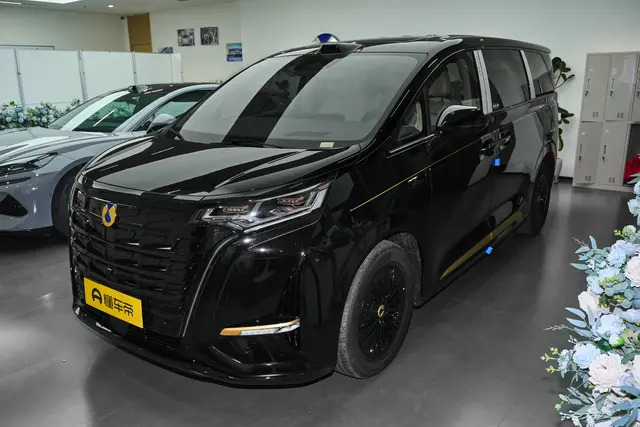 Denza D9 DM 2026 — купить из Китая под заказ