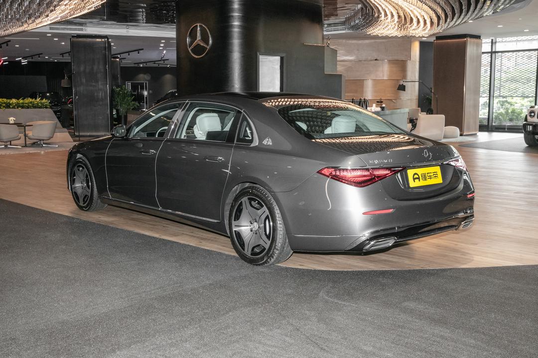 Mercedes-Benz Maybach S-Class 2026, фото 3