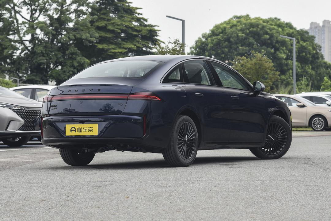 Roewe M7 DMH 2026, фото 7