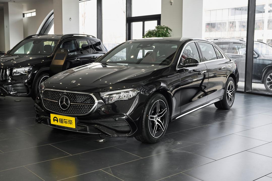 Mercedes-Benz E-Class 2026, фото 1