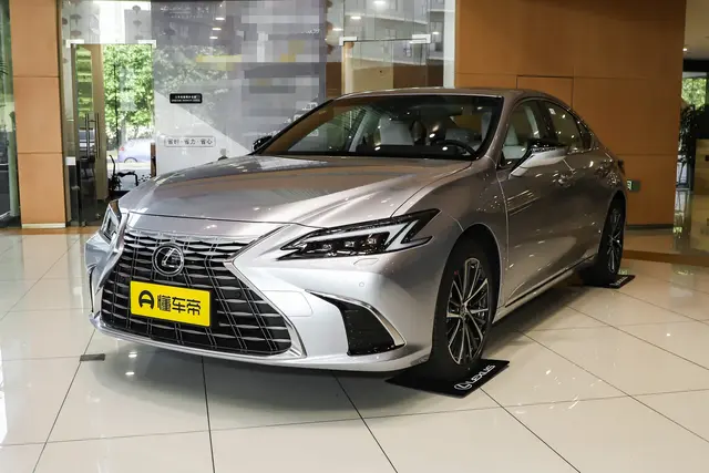 Lexus ES 2026 — купить из Китая под заказ