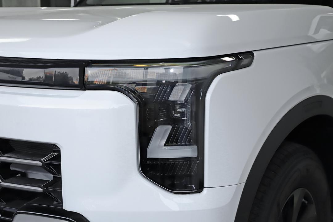 Dongfeng Zhengzhou Z9 GE PHEV 2026, фото 12