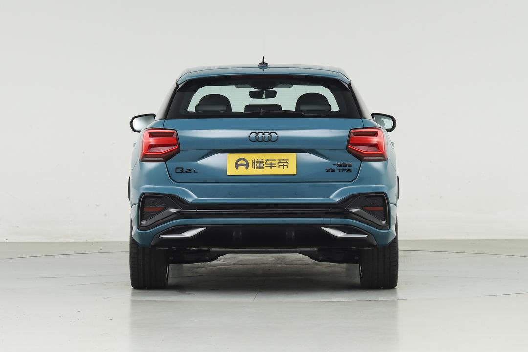 Audi Q2L 2026, фото 6