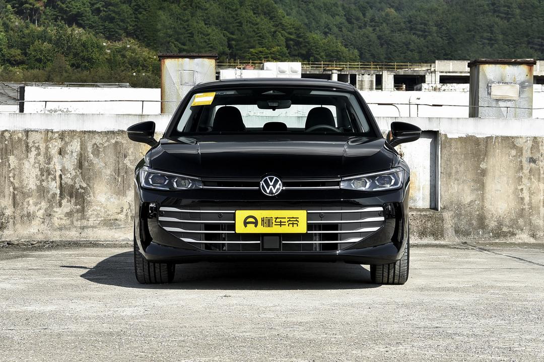 Volkswagen Passat 2026, фото 2