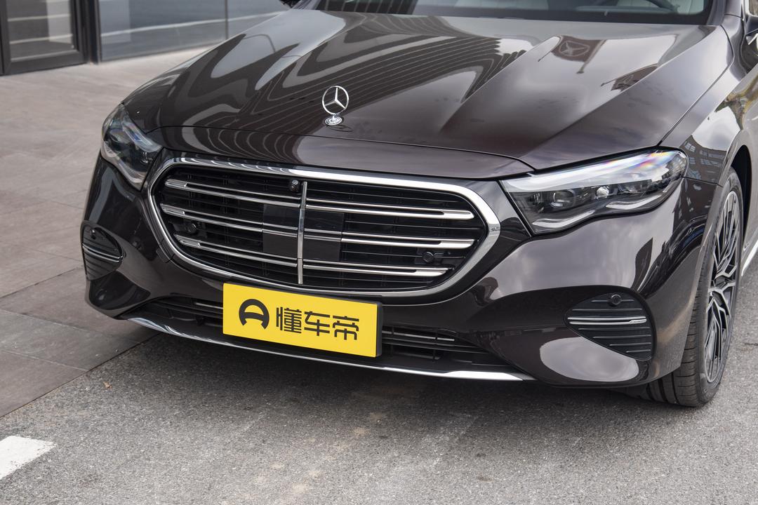 Mercedes-Benz E-Class 2026, фото 9