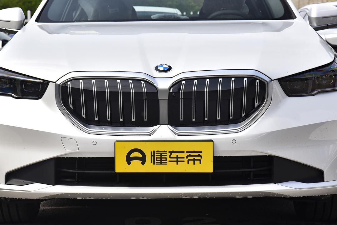 BMW 5 Series 2026, фото 10