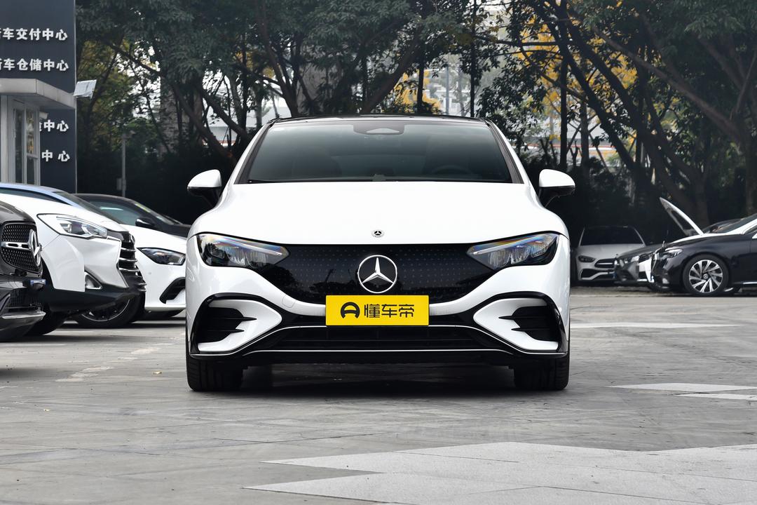Mercedes-Benz EQE 2026, фото 2