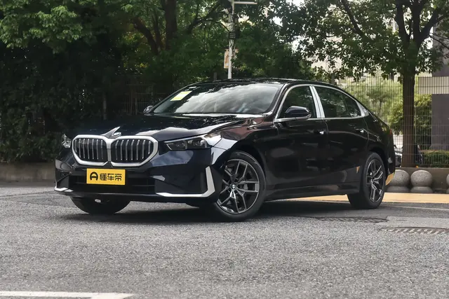 BMW 5 Series 2026 — купить из Китая под заказ