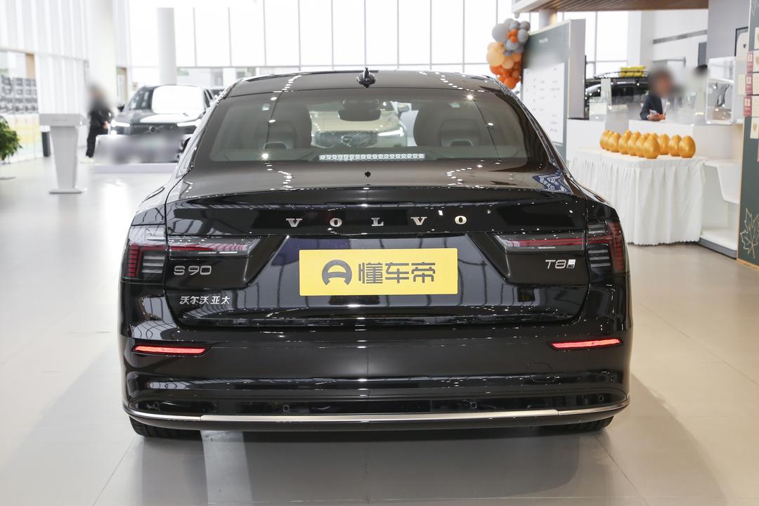 Volvo S90 PHEV 2026, фото 6
