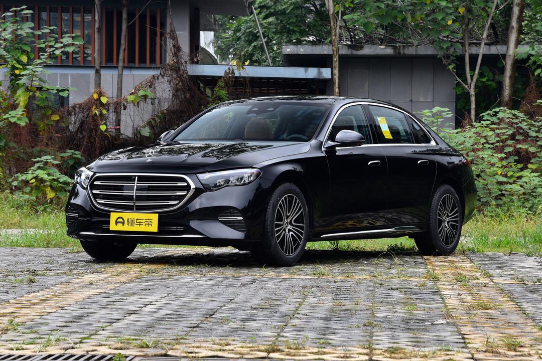 Mercedes-Benz E-Class 2026, фото 1