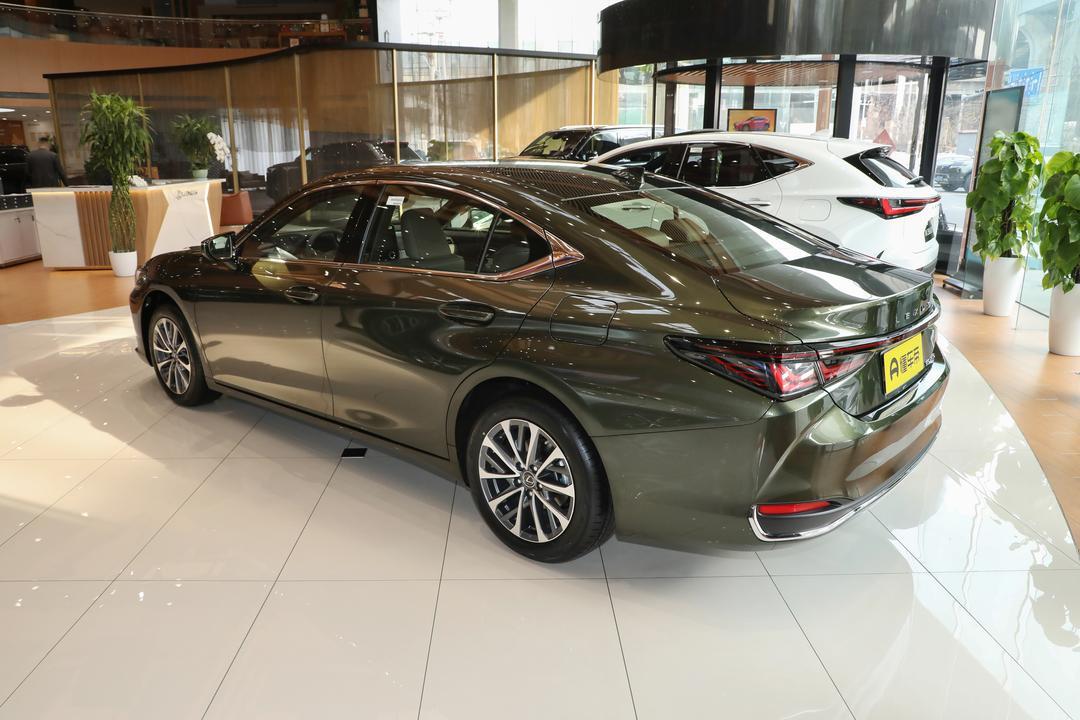 Lexus ES 2026, фото 5