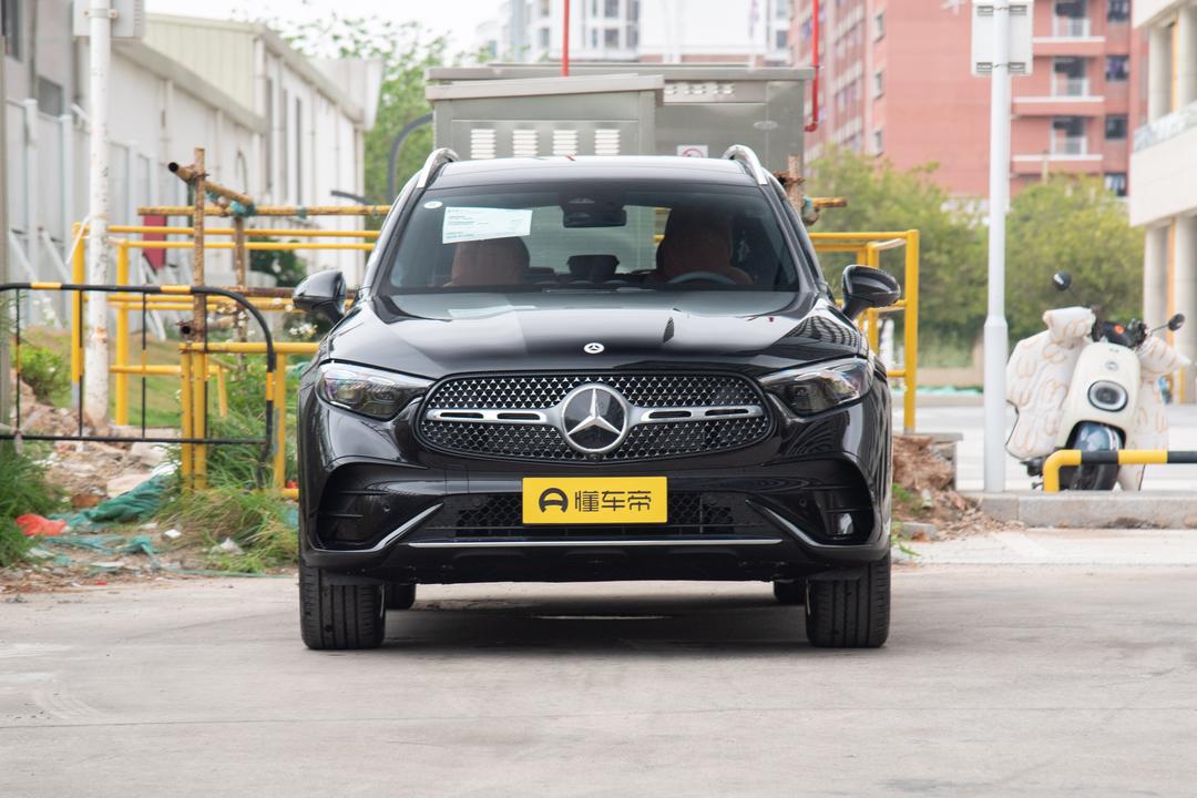 Mercedes-Benz GLC-Class 2026, фото 2