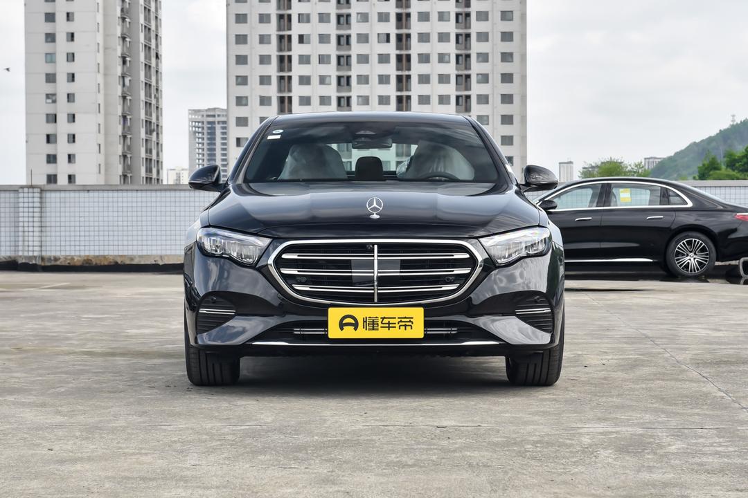 Mercedes-Benz E-Class 2026, фото 2