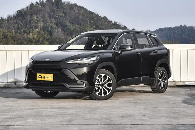 Toyota Frontlander 2026 — купить из Китая под заказ