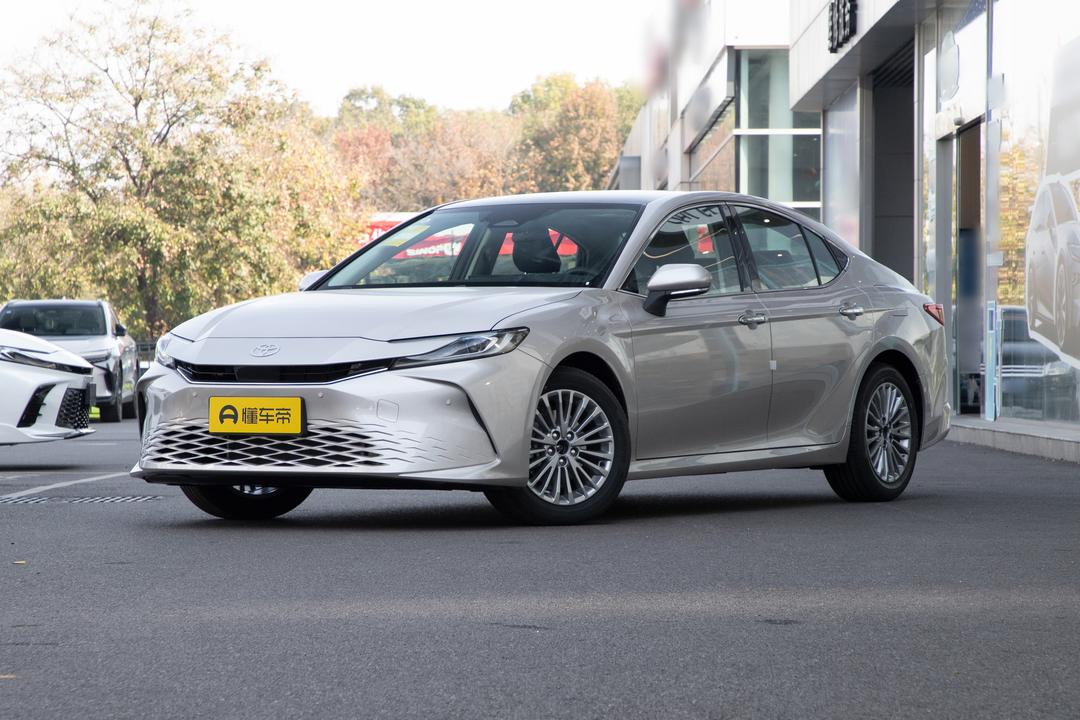 Toyota Camry 2026, фото 1