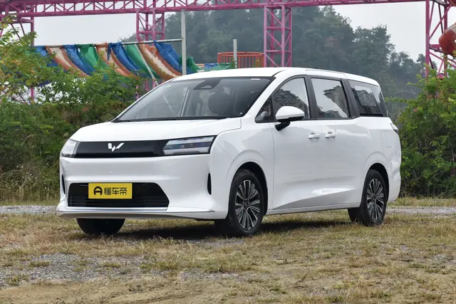 Wuling Starlight 730 EV 2026 — купить из Китая под заказ