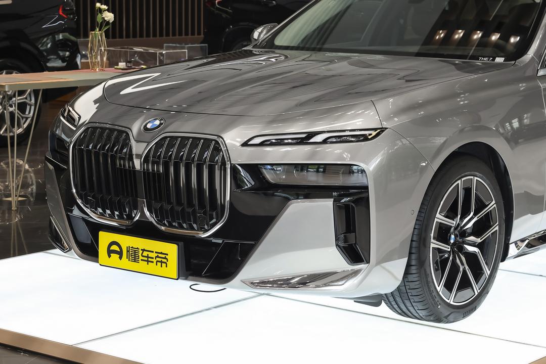 BMW 7-Series 2026, фото 9