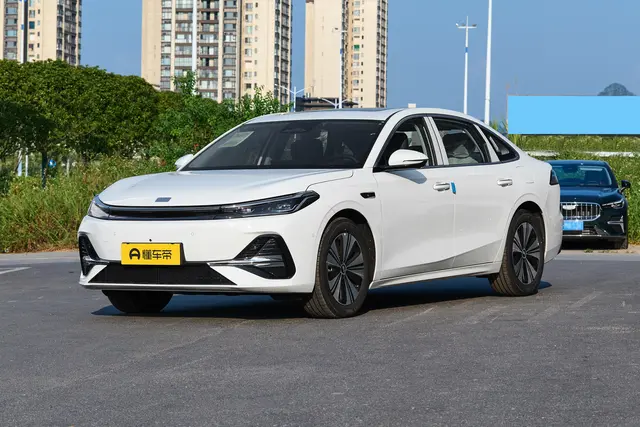 Geely A7 EM 2026 — купить из Китая под заказ