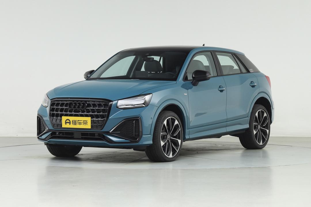 Audi Q2L 2026, фото 1