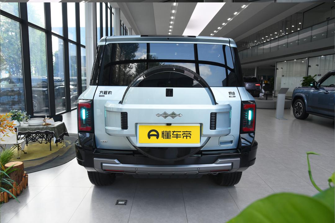 BYD Fangchengbao Leopard 8 2026, фото 5