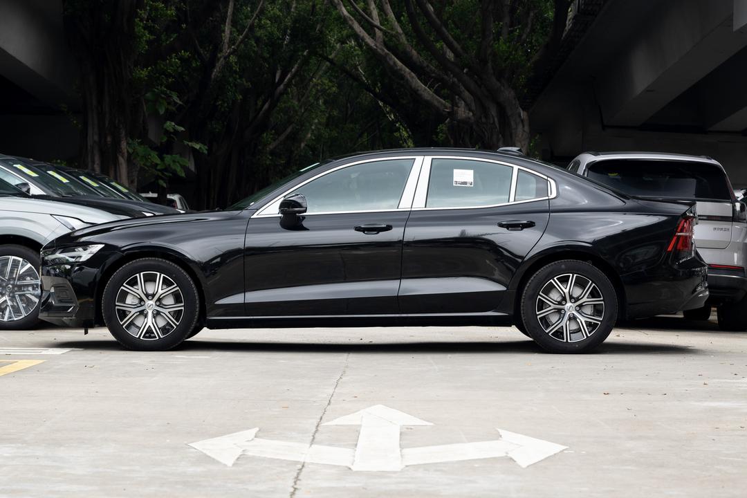 Volvo S60 2026, фото 4