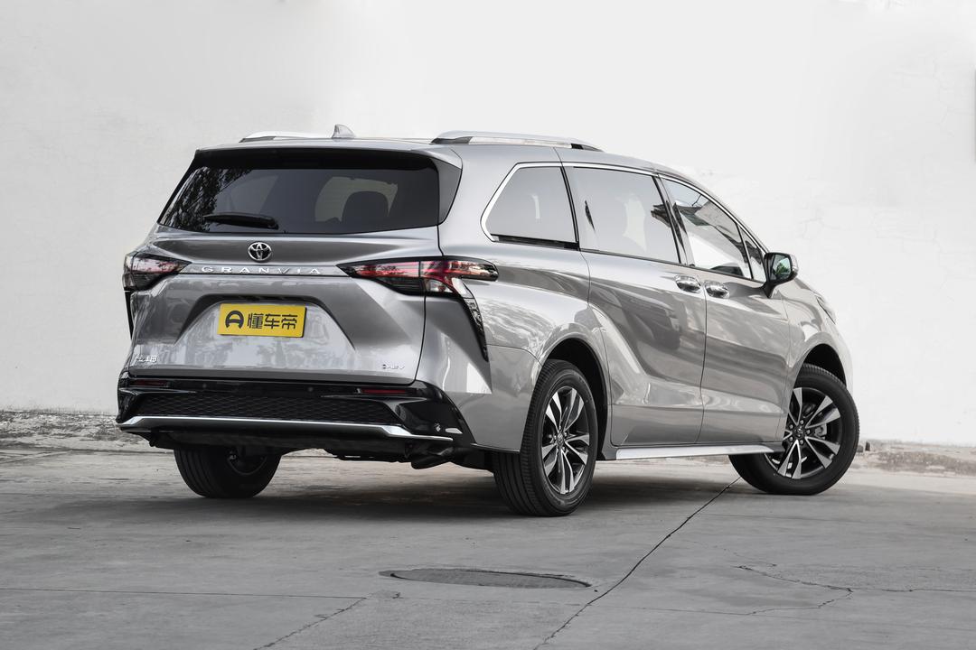 Toyota Granvia 2026, фото 7