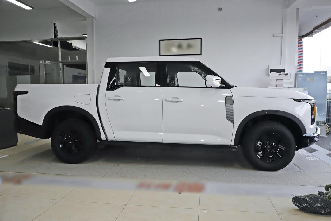 Dongfeng Zhengzhou Z9 GE PHEV 2026, фото 7