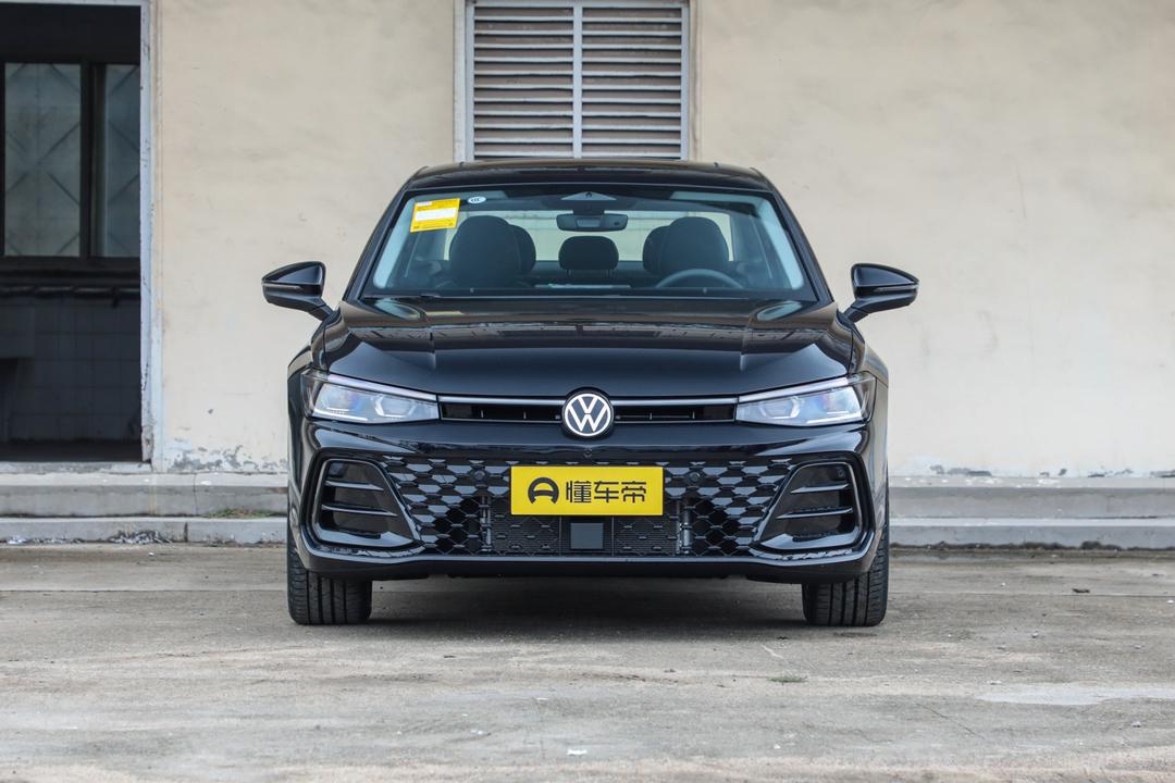 Volkswagen Passat 2026, фото 2