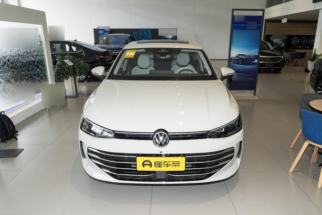 Volkswagen Passat 2026, фото 2
