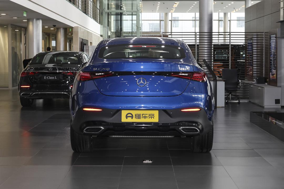Mercedes-Benz GLC Coupe 2026, фото 6