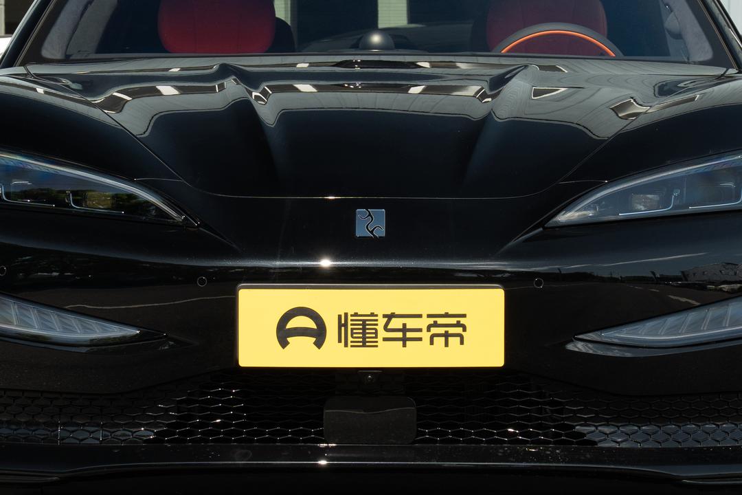BYD Yangwang U7 EV 2026, фото 10