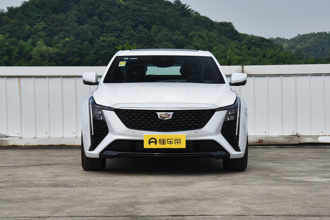 Cadillac CT5 2026, фото 2