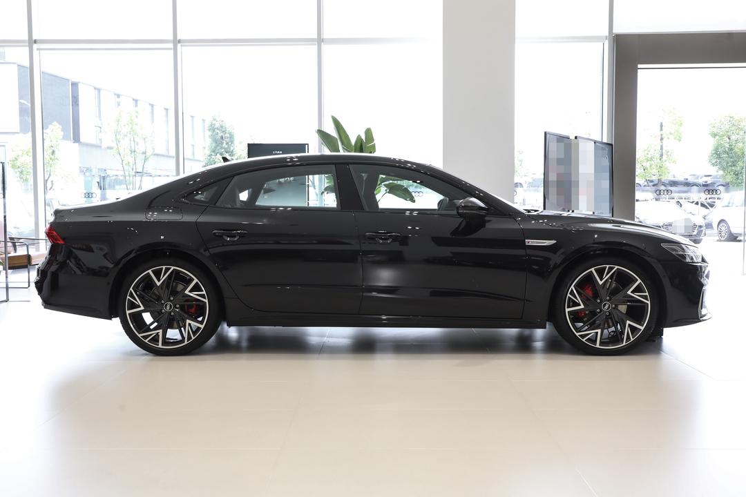 Audi A7L 2026, фото 8
