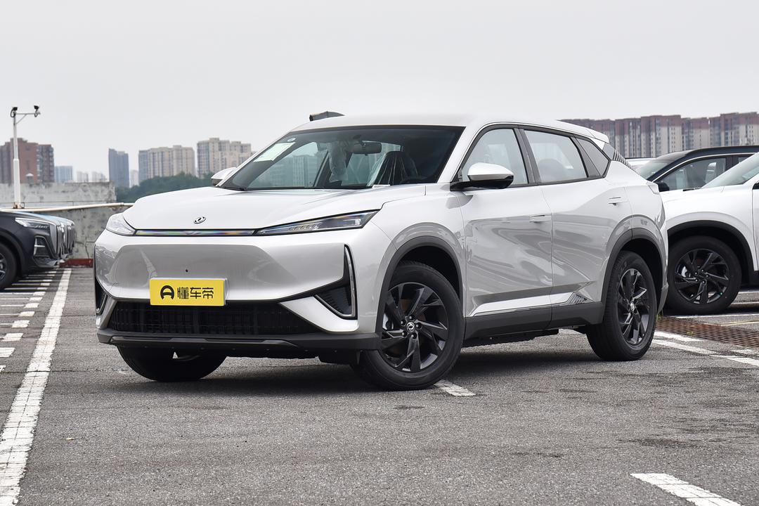 Dongfeng L7 EV 2026, фото 1