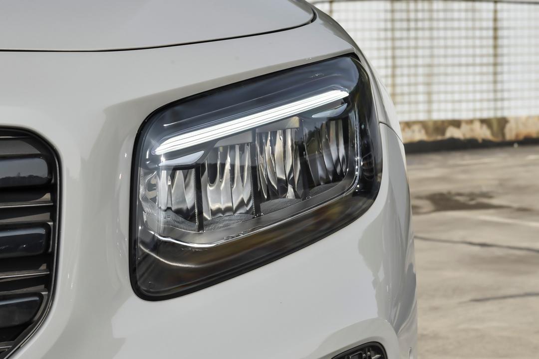 Mercedes-Benz GLB 2026, фото 12