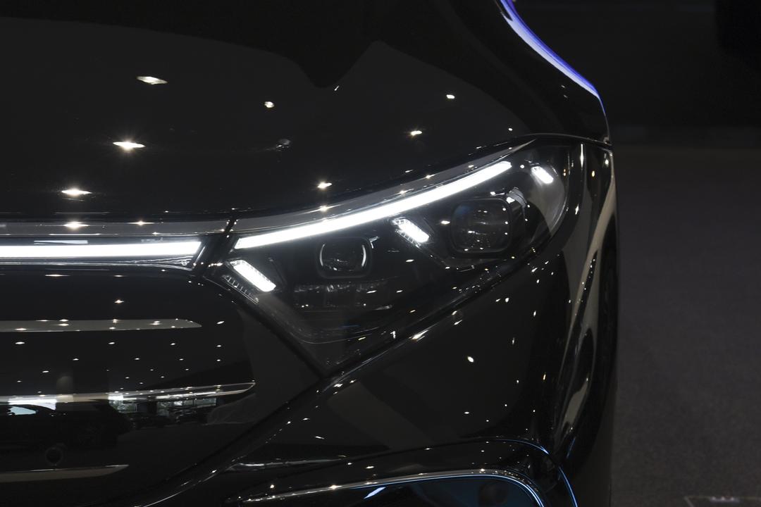 Mercedes-Benz EQS 2026, фото 12