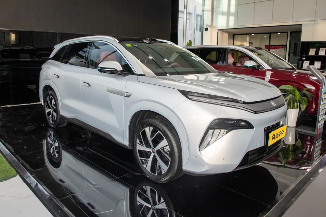 BYD Tang L DM 2026, фото 3