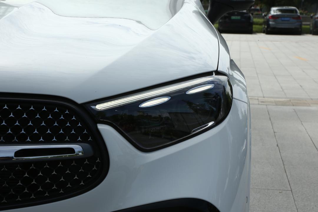 Mercedes-Benz GLC-Class 2026, фото 12