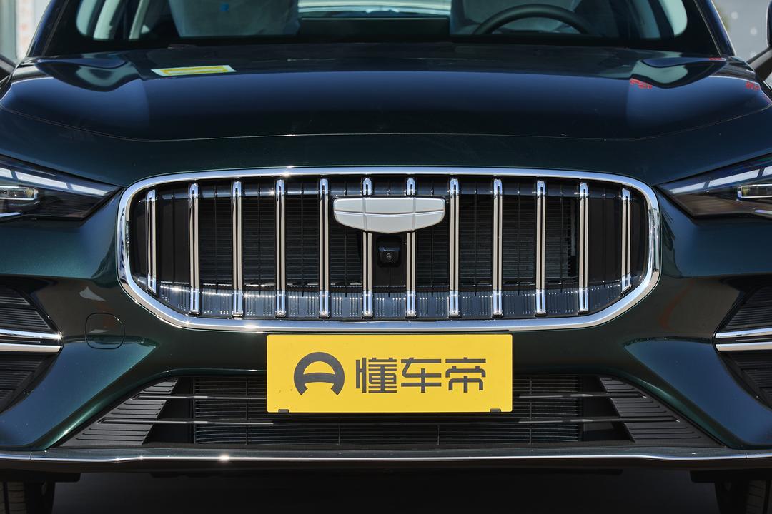 Geely Emgrand 2026, фото 10