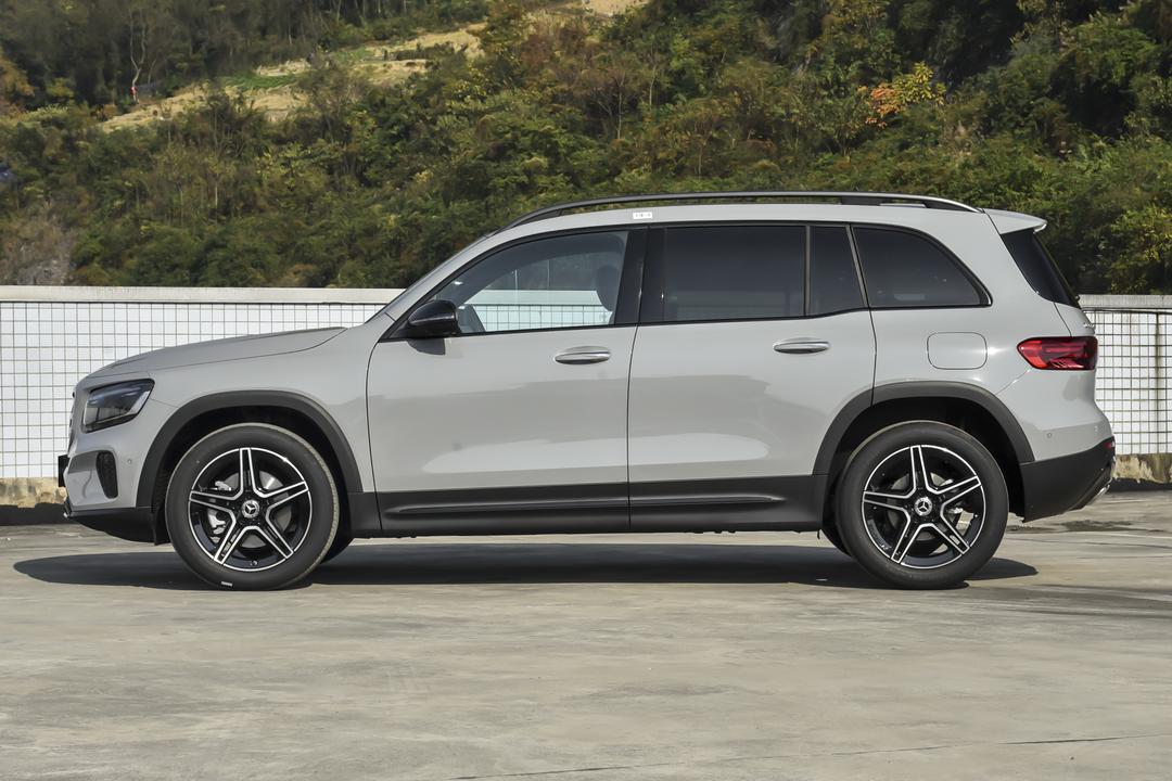 Mercedes-Benz GLB 2026, фото 4