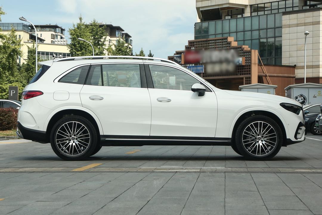 Mercedes-Benz GLC-Class 2026, фото 8