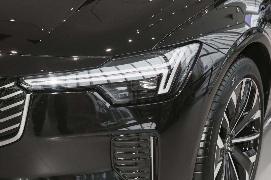 Volvo S90 PHEV 2026, фото 13