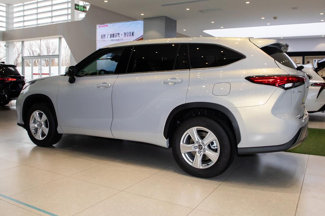 Toyota Highlander 2026, фото 4
